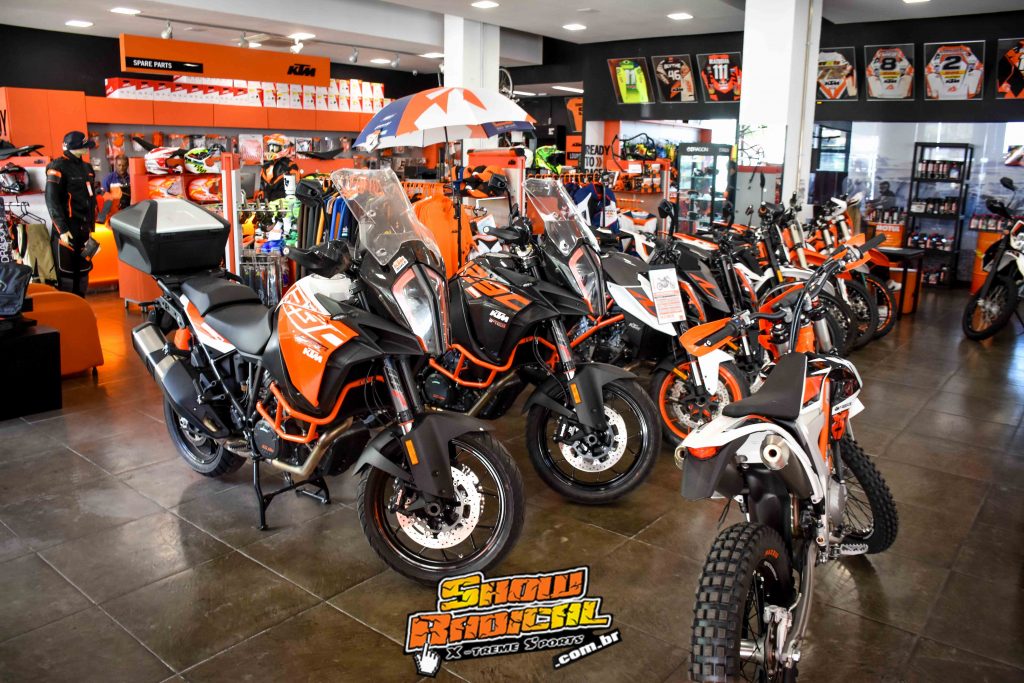 Grupo Orange e Am&eacute;rica MG anunciam a&ccedil;&atilde;o integrada nos gramados e nas pistas