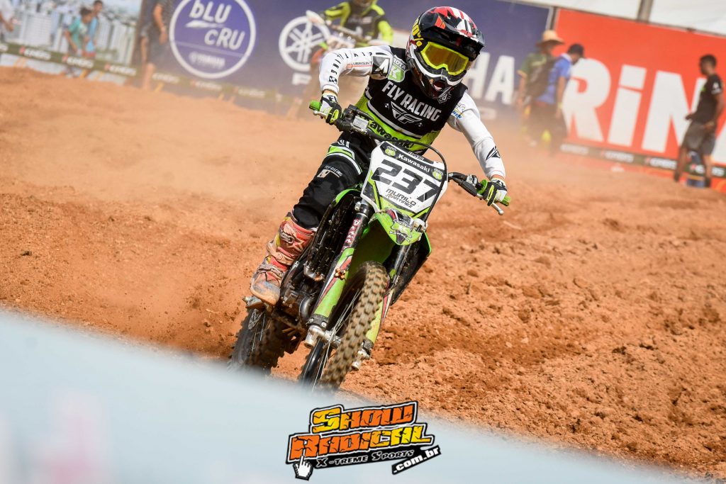 Rota Kawasaki Team garante t&iacute;tulo na categoria 230cc e p&oacute;dio na MX1 e Elite na semi final do Brasileiro