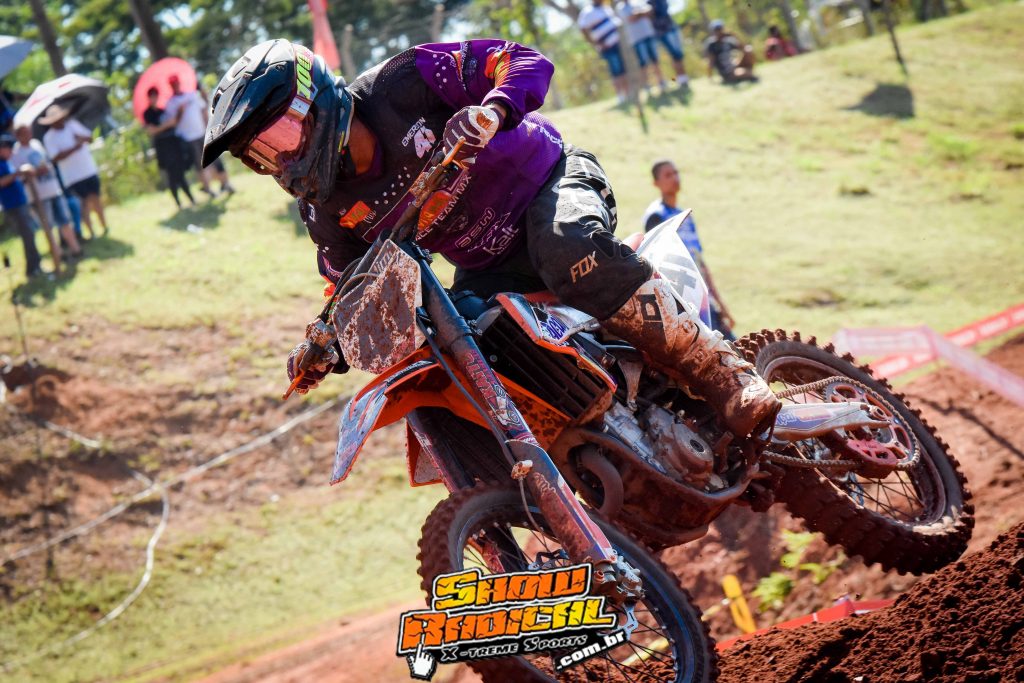Team VitaNat no topo do p&oacute;dio no Brasileiro de Motocross em Tr&ecirc;s Lagoas MS
