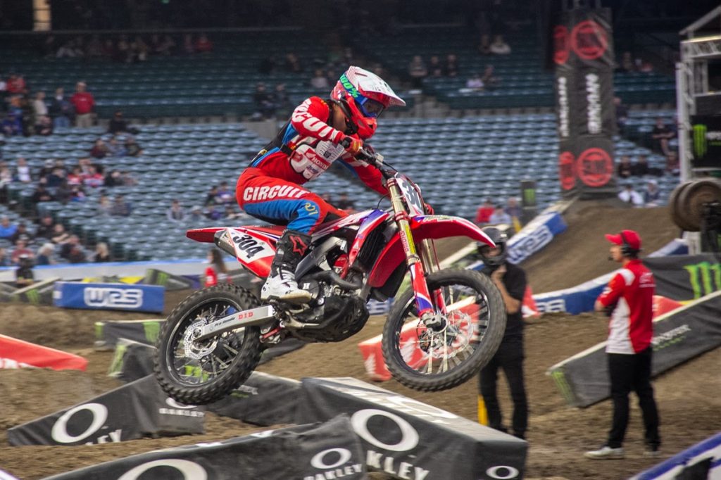 Hector Assun&ccedil;&atilde;o ganha mais experi&ecirc;ncia ap&oacute;s terceira etapa do AMA Supercross