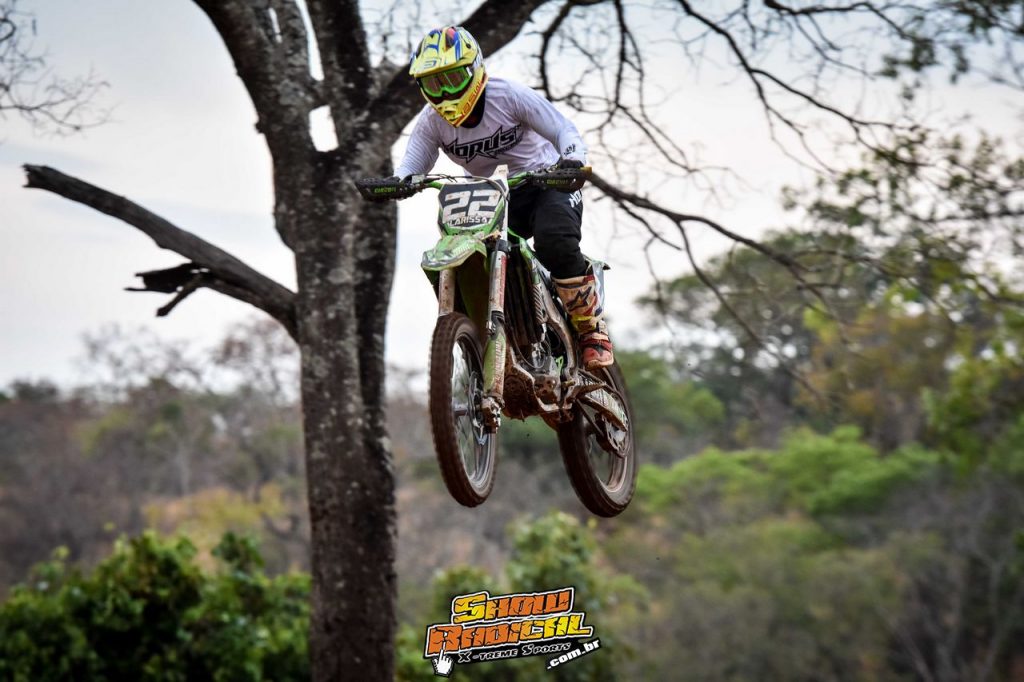 Alunos da Machito School fazem bonito no BRMX em Morrinhos-GO