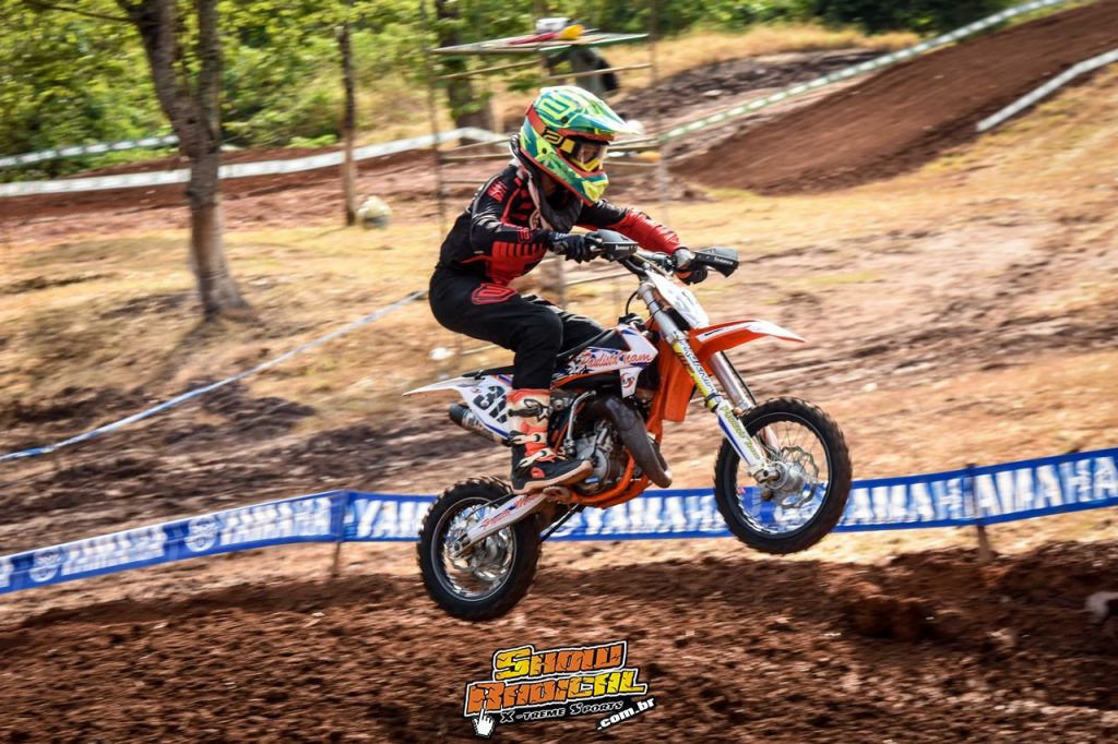 Alunos da Machito School fazem bonito no BRMX em Morrinhos-GO