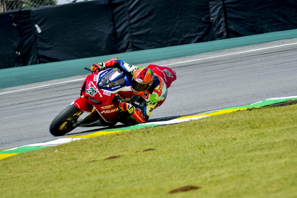 Equipe Honda Racing &eacute; campe&atilde; do SuperBike Brasil 2019 com dobradinha na categoria principal