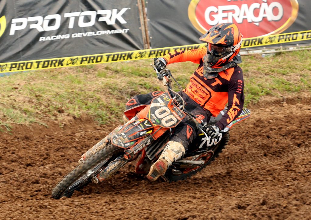 Brasileiro de Velocross: Rafael Faria domina a grande final em S&atilde;o Bento do Sul SC