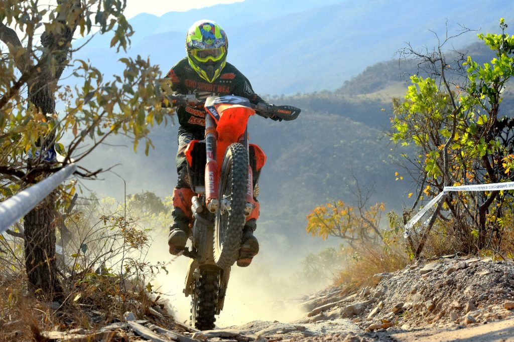 Orange BH KTM: Crispy Arriegada e Thales Villardi fecham temporada do Brasileiro de Enduro FIM com bons resultados
