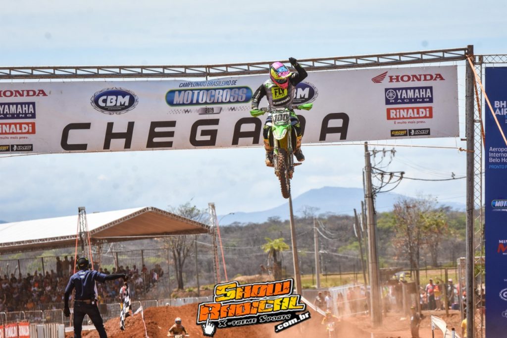 Rota Kawasaki Team &eacute; campe&atilde; Brasileira de Motocross com Roosevelt Assun&ccedil;&atilde;o