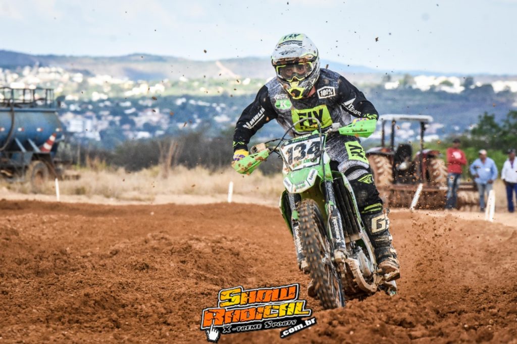 Rota Kawasaki Team &eacute; campe&atilde; Brasileira de Motocross com Roosevelt Assun&ccedil;&atilde;o