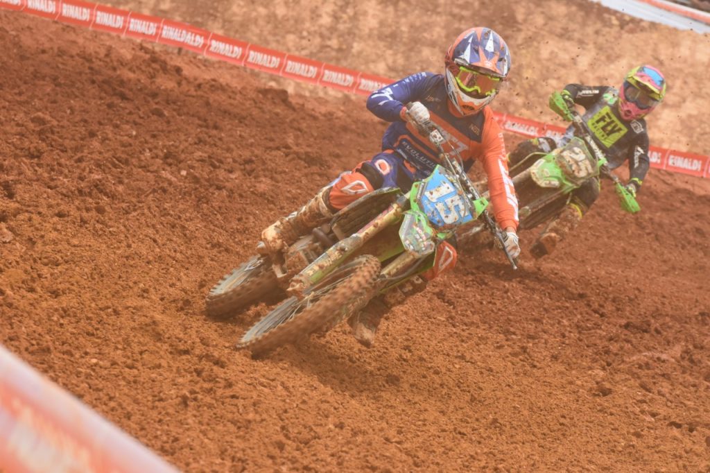 Final do Brasileiro de Motocross, teve vit&oacute;rias e t&iacute;tulo para a Slin Graphics