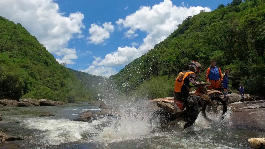 J&aacute; pensou ir andar de moto na Serra Ga&uacute;cha e deixar a fam&iacute;lia em Gramado RS?