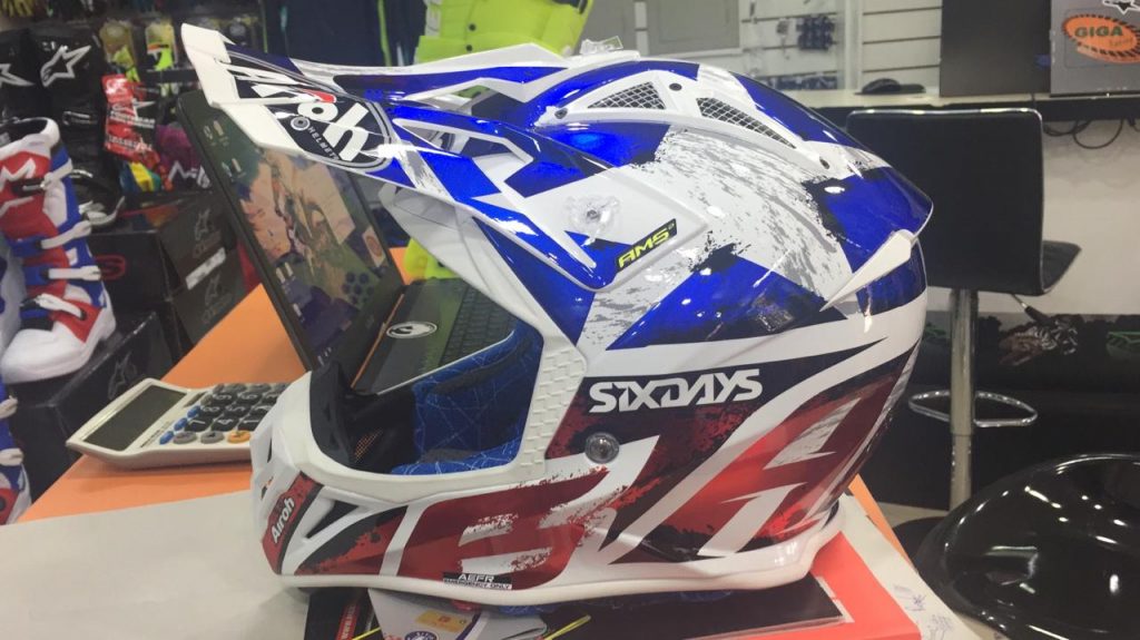 Giga Racing recebe nova cole&ccedil;&atilde;o Airoh no Paraguay, confira!