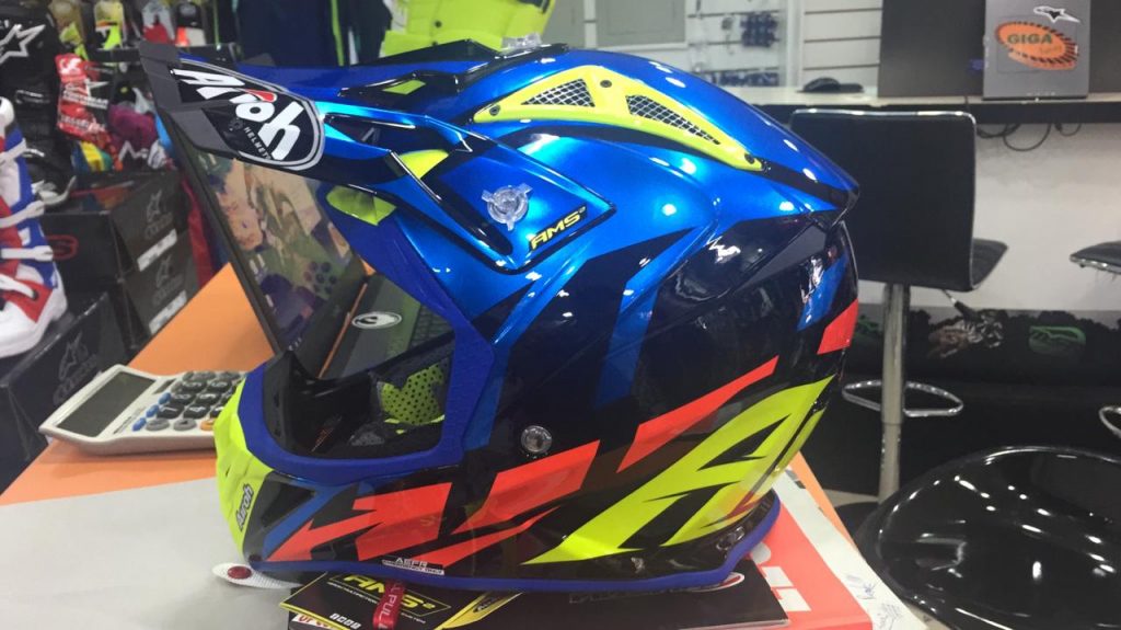 Giga Racing recebe nova cole&ccedil;&atilde;o Airoh no Paraguay, confira!