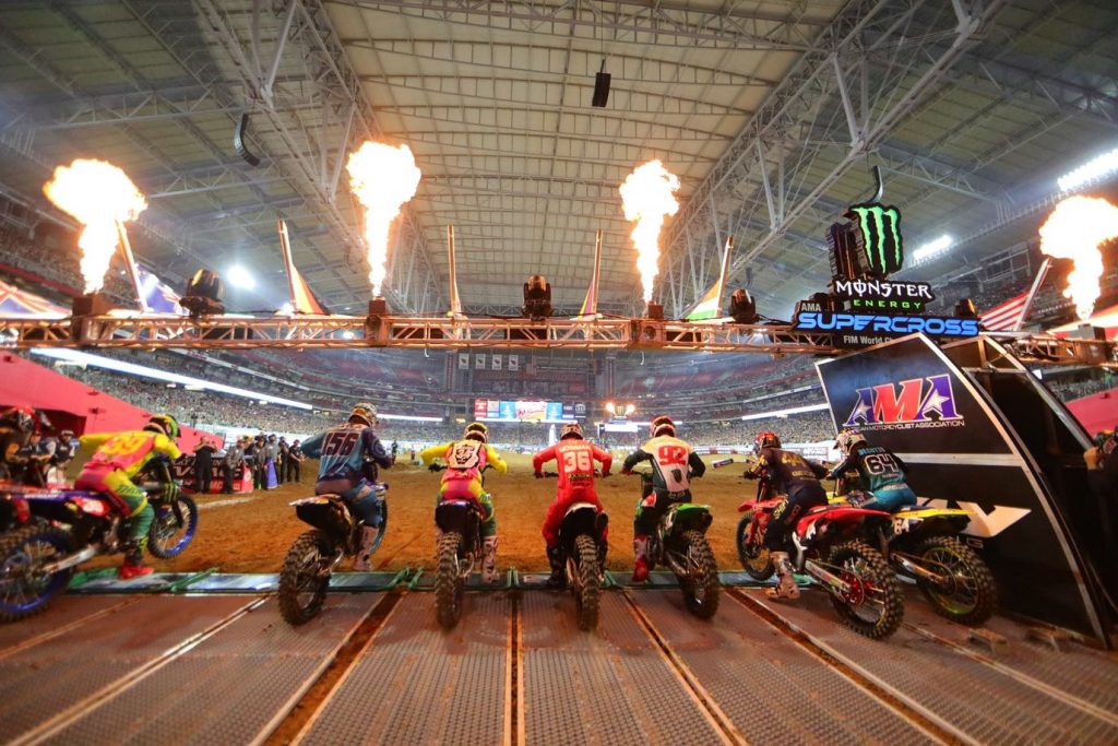 2&ordf; etapa AMA Supercross, resultados e v&iacute;deos | Glendale AZ