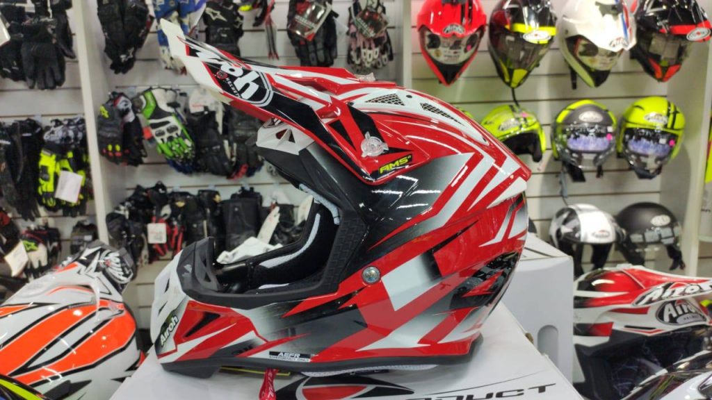 Festival de capacetes gringos na Giga Racing Paraguay