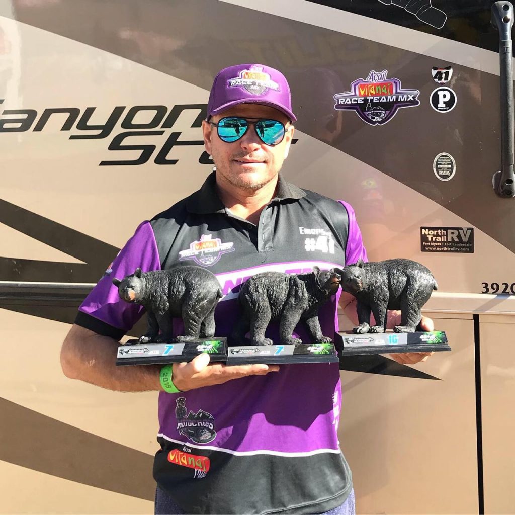 A&ccedil;a&iacute; Vita Nat Team brilha em Mammoth nos EUA