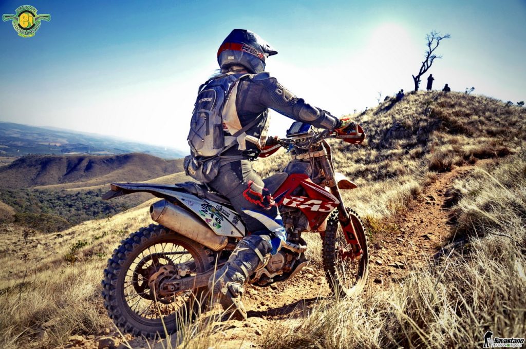 Conhe&ccedil;a Libera Beber a loira que ir&aacute; enfrentar o desafio do Rally dos Sert&otilde;es 2018