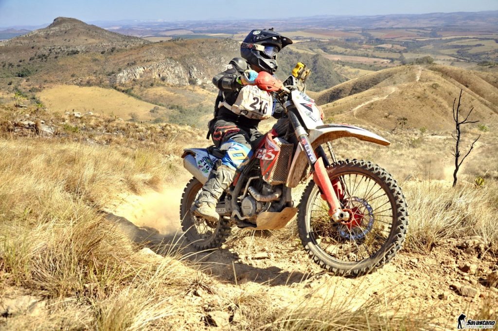 Conhe&ccedil;a Libera Beber a loira que ir&aacute; enfrentar o desafio do Rally dos Sert&otilde;es 2018