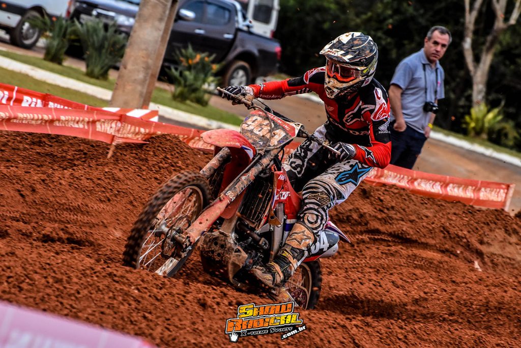 Resultados da 5&ordf; etapa do Brasileiro de Motocross em Extrema MG