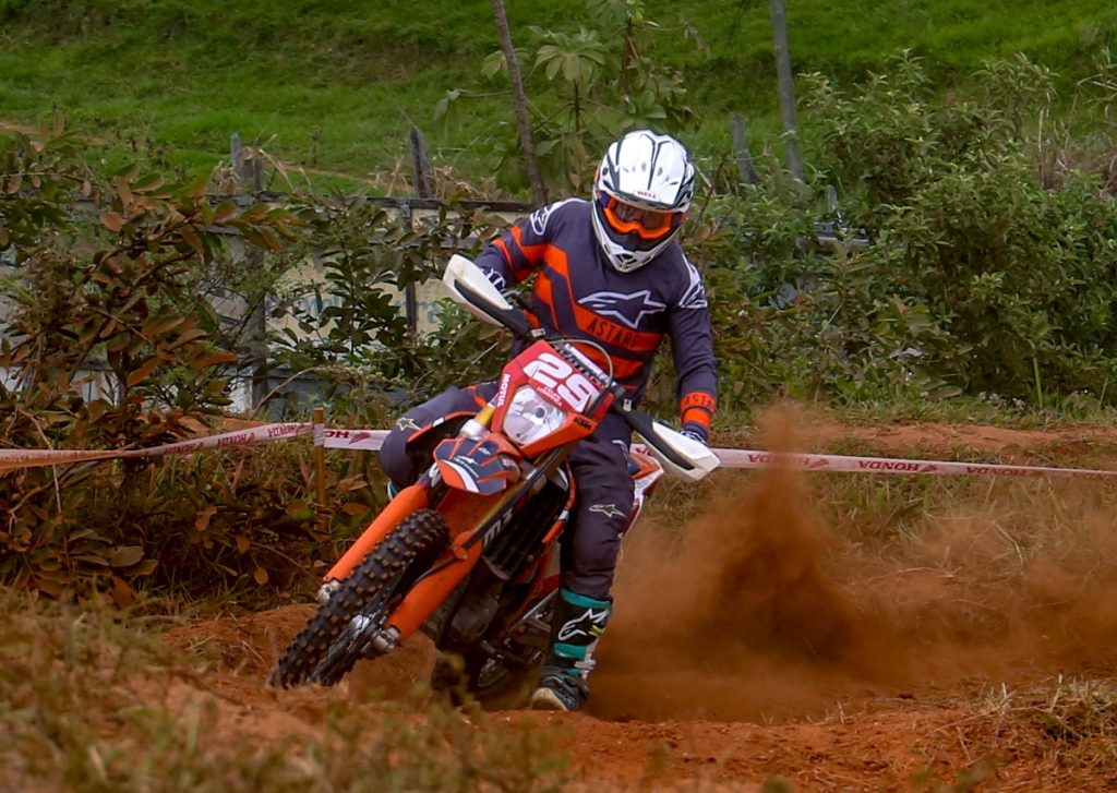 Piloto da equipe KTM Sacramento foi o mais r&aacute;pido da categoria E3 na quarta etapa do campeonato, em Aracruz (ES)