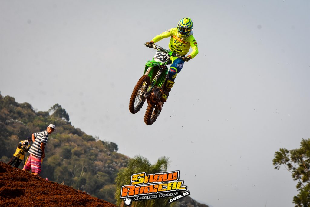 Ricardo Kaph&ecirc; Sebbe #23 se mant&eacute;m l&iacute;der da MX5 desde a abertura do BRMX