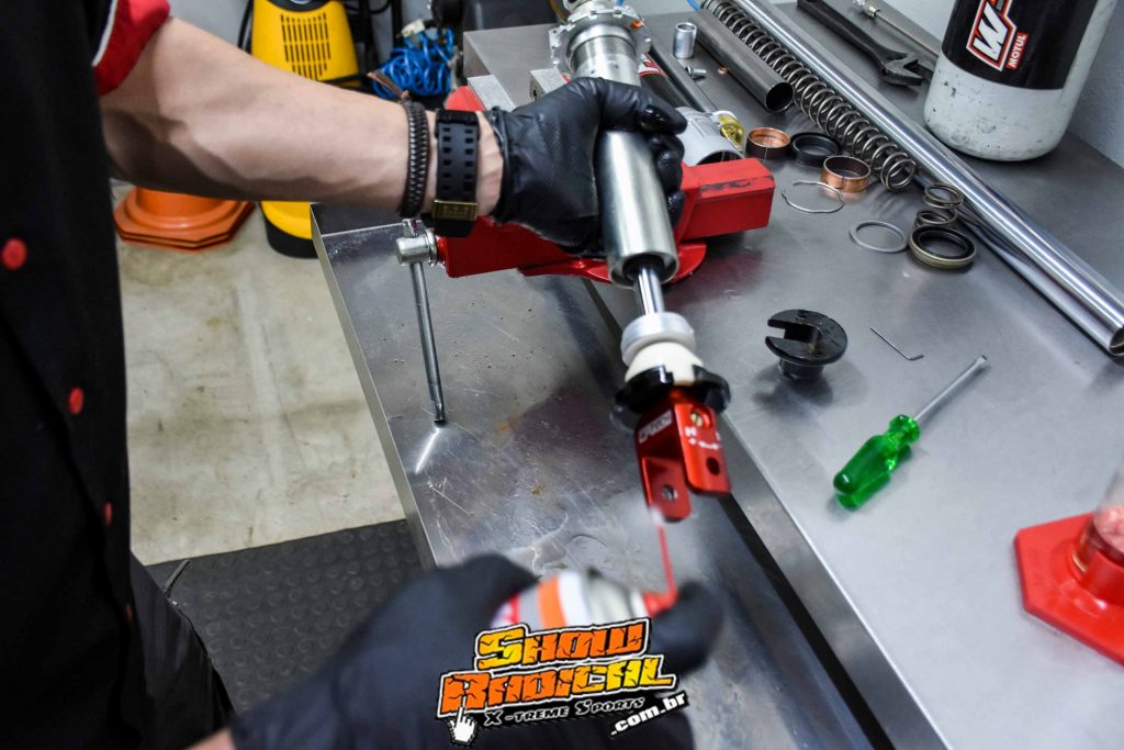 Suspens&otilde;es W-Tech para CRF 250F, instalamos na moto do site