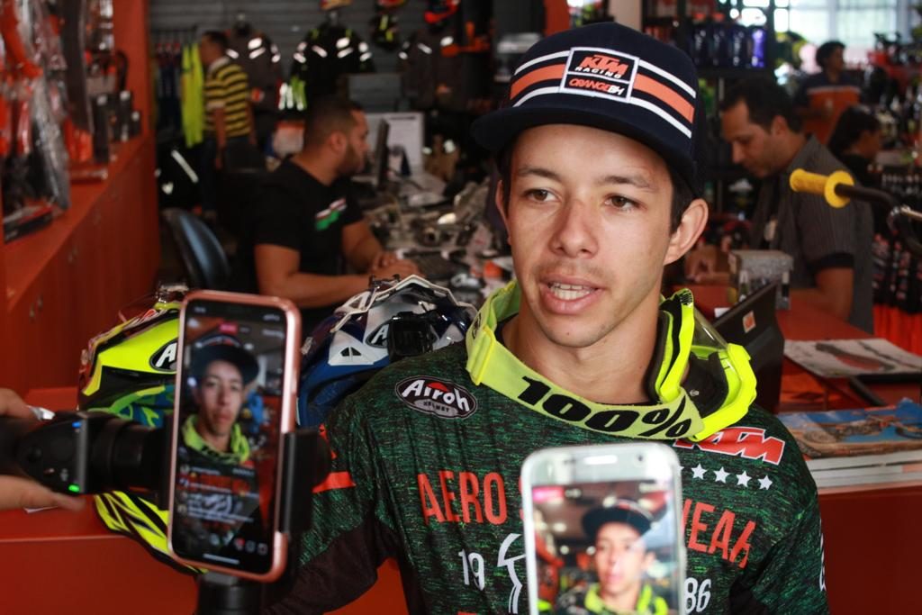 Thales Vilardi #27 e Crispy Arriegada #9 v&atilde;o defender a Orange BH KTM Racing no Brasileiro de Enduro
